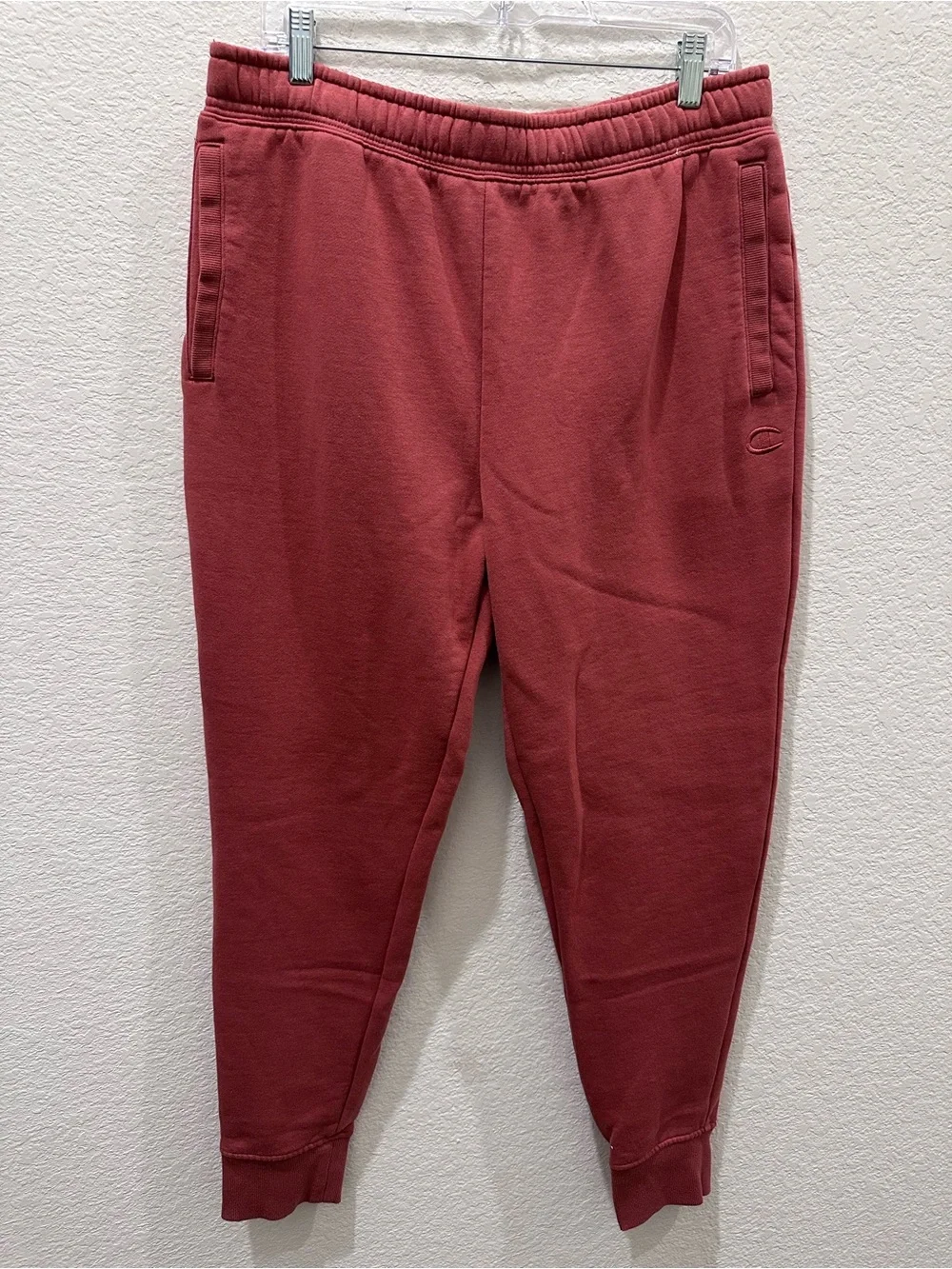 Champion Women Red Fleece Jogger Sweatpants Size Large Tapered Leg‎ Pockets